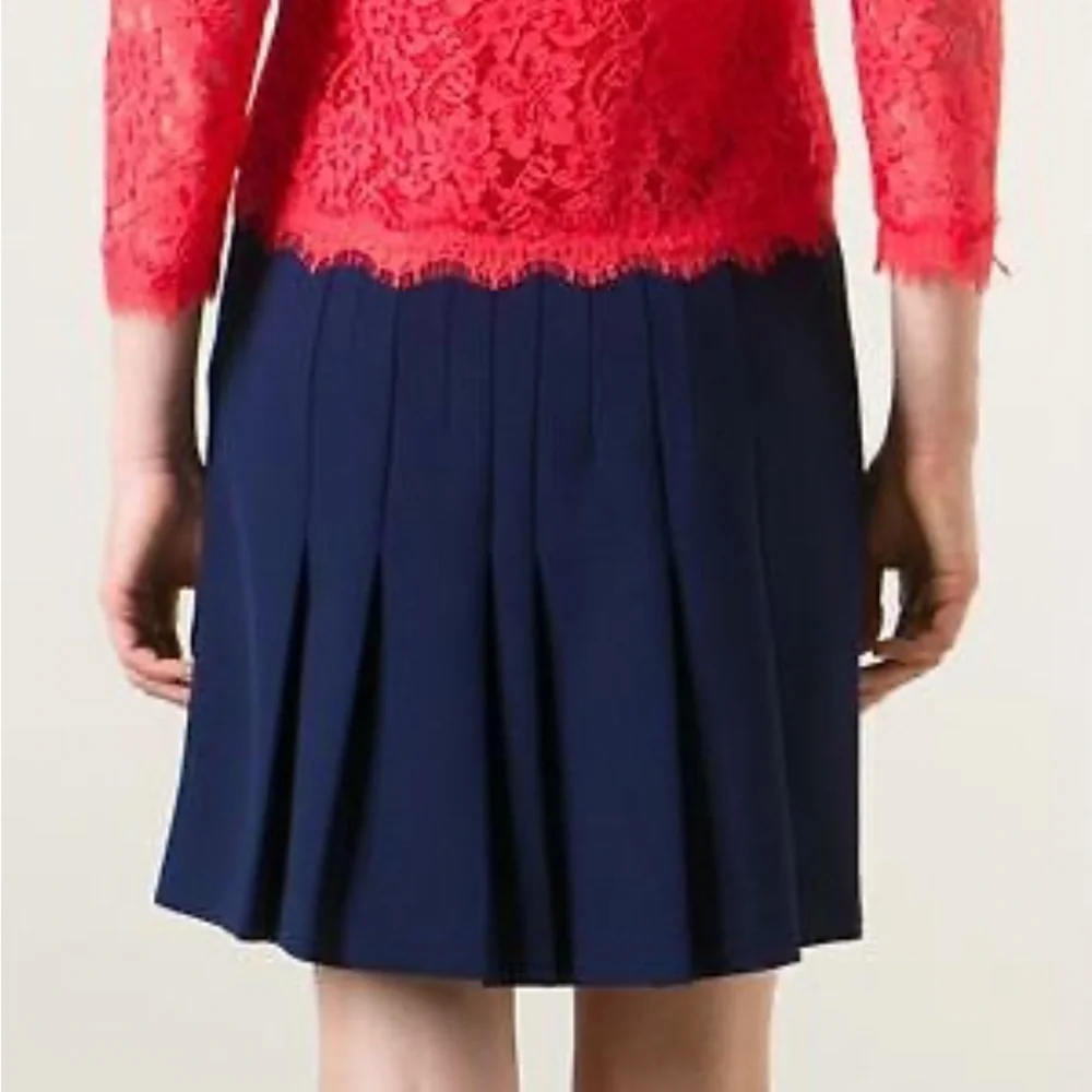 Diane Von‎ Furstenberg Eliza Pleated Skirt in Navy Blue Size 0